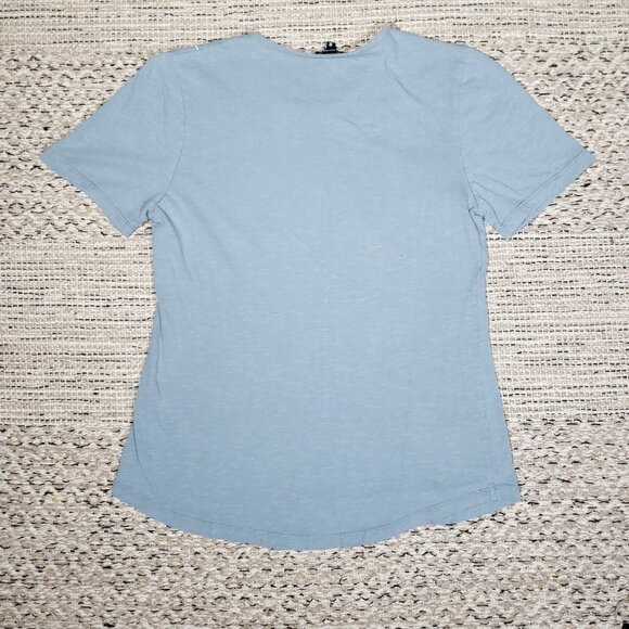 Tolani Size Small 100% Cotton Light Blue Multicolor Embroidered Crewneck T-Shirt - Picture 6 of 6